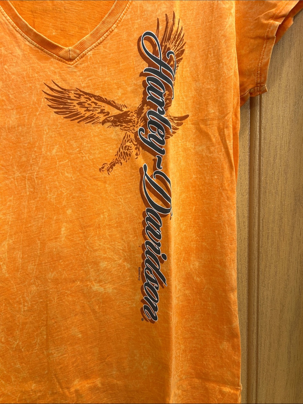Harley-Davidson Orange V-Neck Eagle Graphic Short Sleeve Tee, Women’s L - Picture 2 of 4